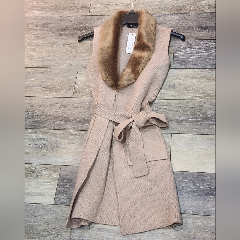 Love Token Beige Faux Fur Open Sleeveless Sweater With Belt Size Small